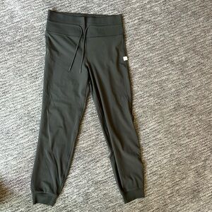 Vuori joggers